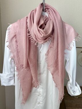 Lightweight Blush Pink Fringe Scarf EUC